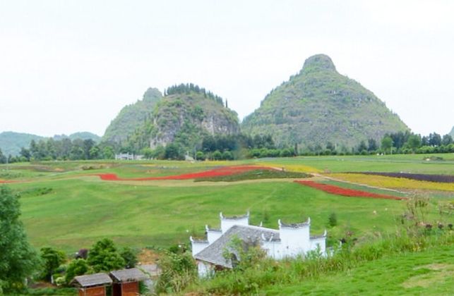 盘点旅游景区奇葩名字:魔鬼城,双乳峰,娘娘山